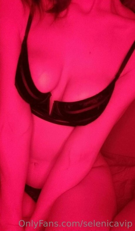 selenicavip actrice de sexe img