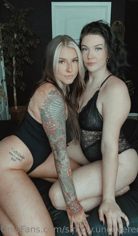 SimplyUncovered star du porno belle collection