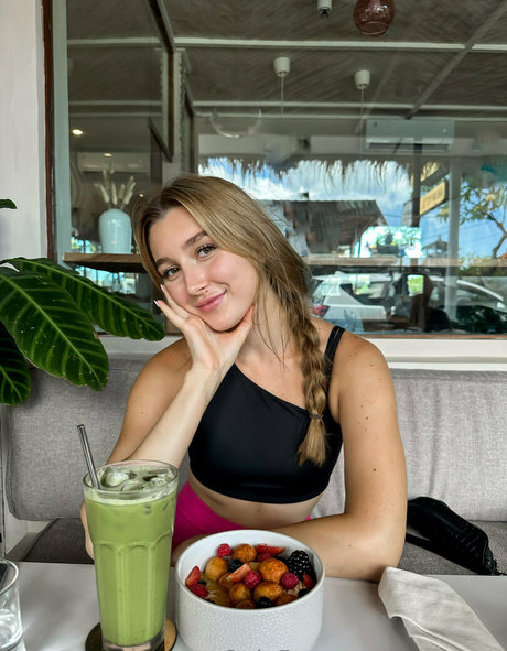 kerry me actrice sexy images