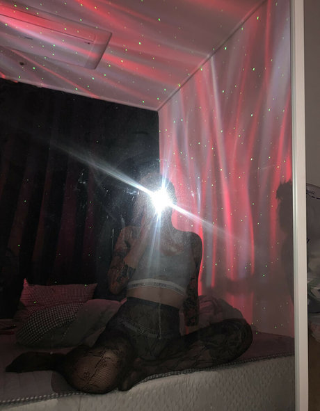 Jee i queen_ étoile exclusive des photos