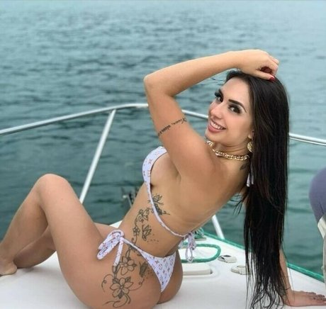 Bruna Corradini art de star du porno des photos