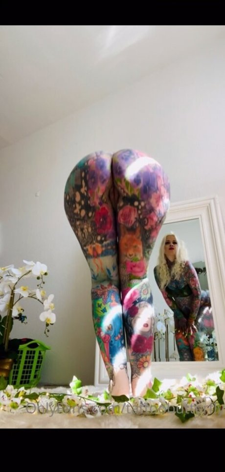 Tattoobutterfly actrice de sexe des photos