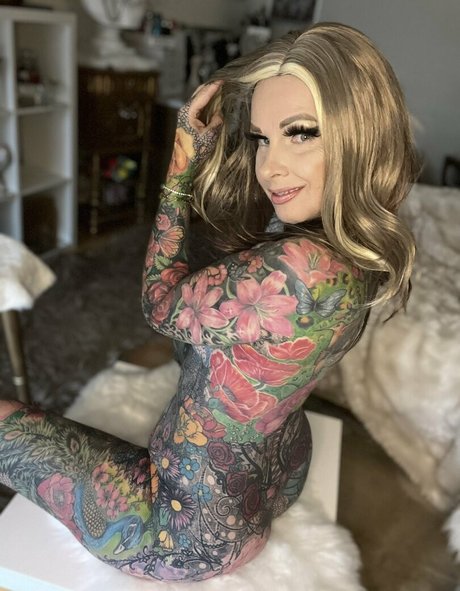 Tattoobutterfly nus de stars du porno img