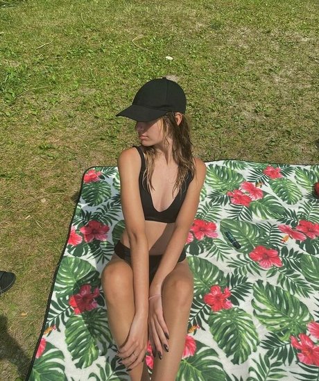 femme seulementfans belle chaude images