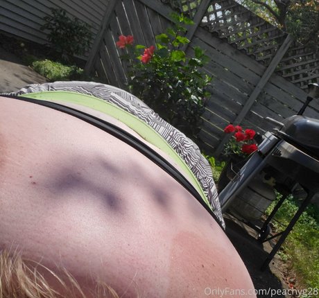 peachyg28 star du porno parfaite galeries