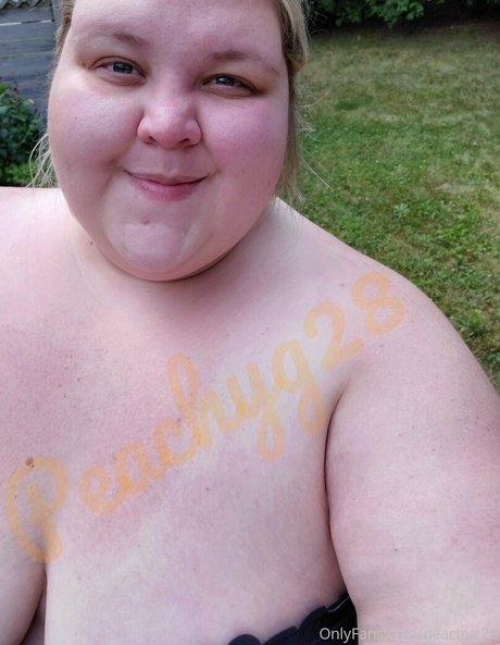 peachyg28 actrice hd image