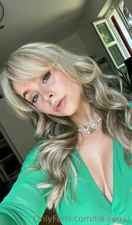 lia sugar modèle adulte image