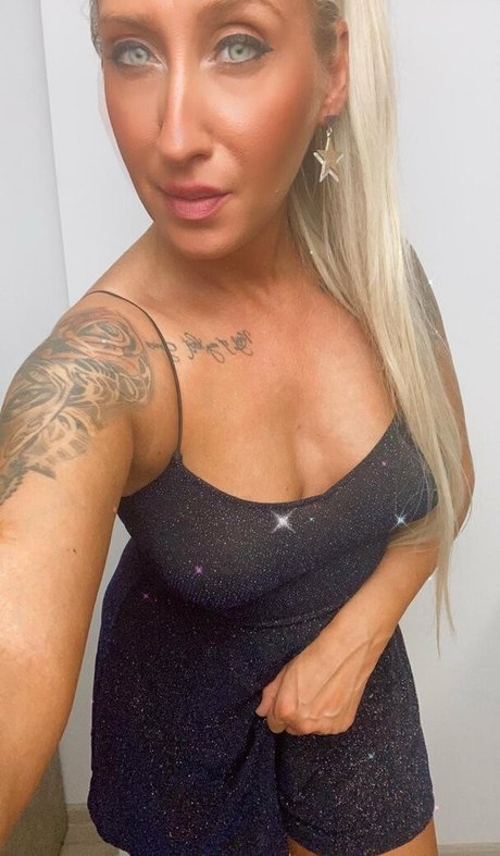 anksunamoon star du porno chaud photo