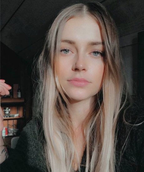 Emily May étoile xxx galeries