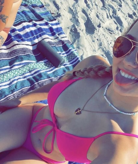 Alyssa Capps star du porno de haute qualité des photos