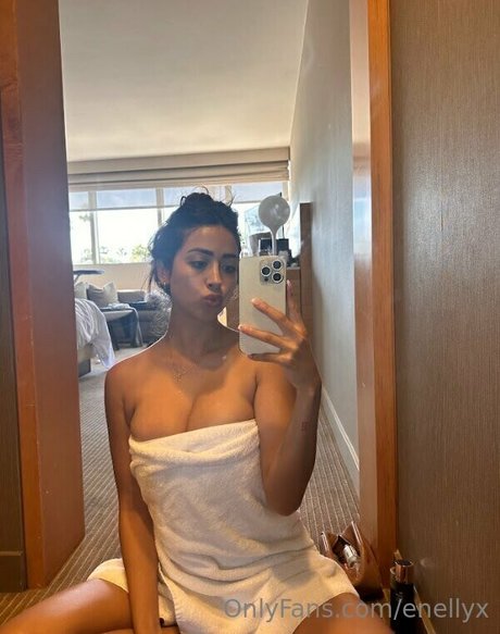 enellyx modèle xxx images