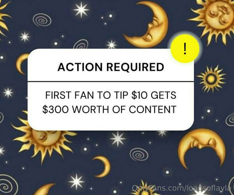 tatouages ​​blonds onlyfans bien chaud photo