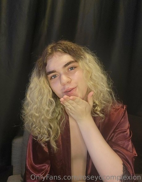 roseyccomplexion mannequin archive