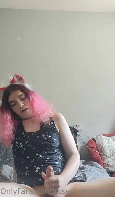 roseyccomplexion actrice exclusive archive