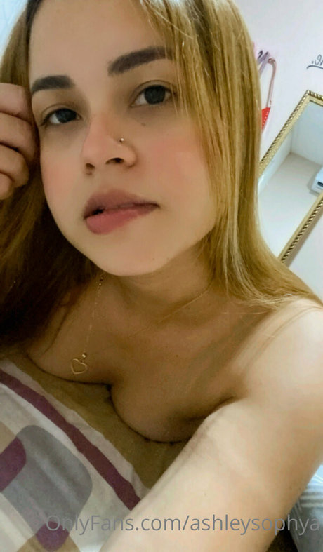 blonde en forme onlyfans nu images