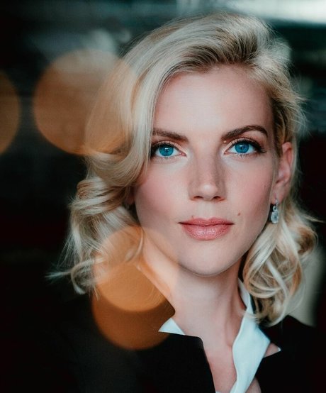 Kara Killmer modèle porno images