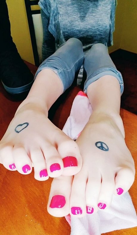 modestlytoasted free modèle magnifique image