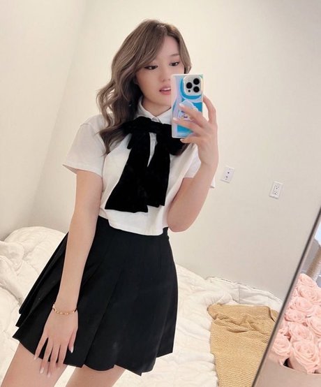 Plushys actrice érotique photo