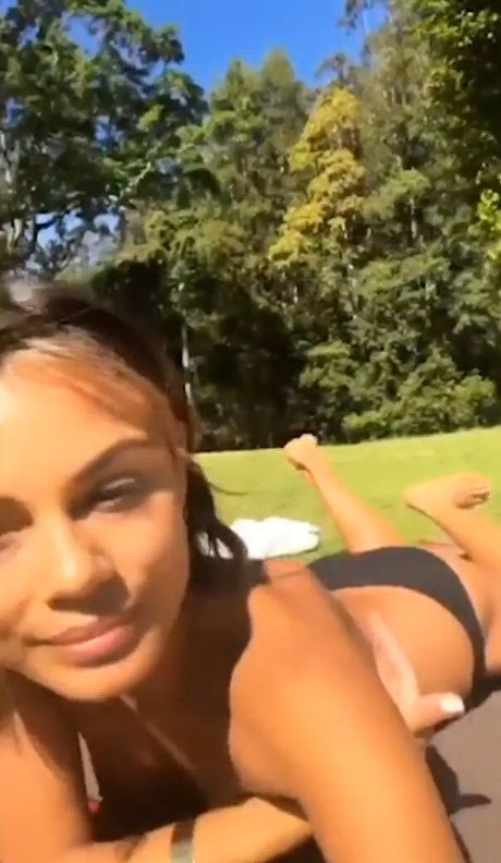 blonde aux gros seins onlyfans sexy nue des photos