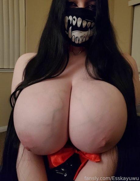 Esskayuwu star du sexe photos