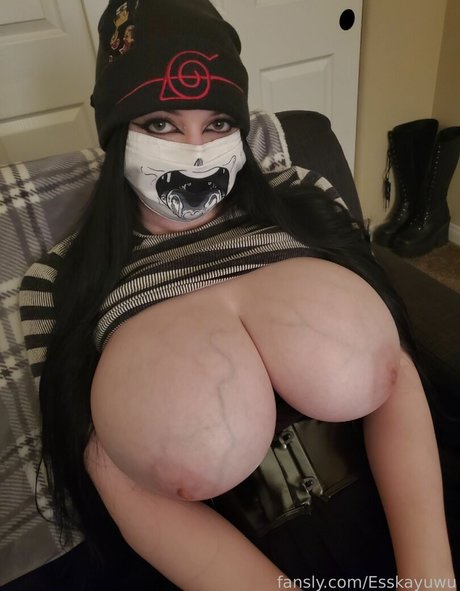 Esskayuwu modèle xxx photo