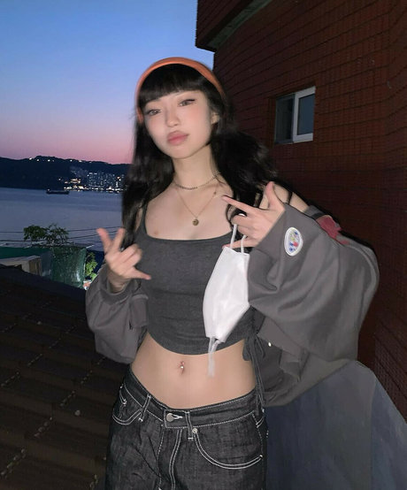 Yujin actrice sexy galeries