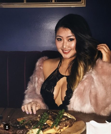 pawg ébène uniquementfans art gratuit images