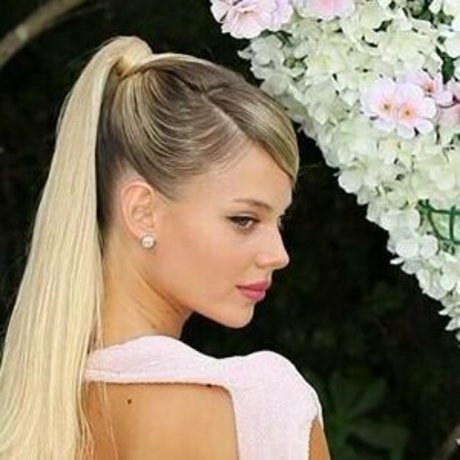 Bar Zomer nus star du porno images