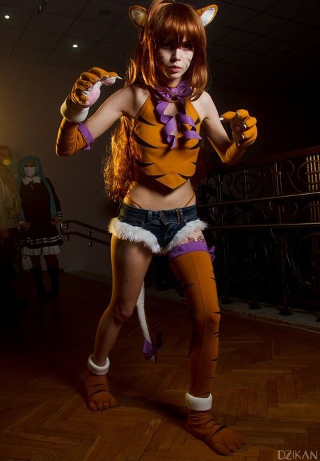 Yuumi SG modèle pornographique image