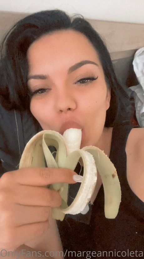 rousse au gros cul onlyfans joli art archive