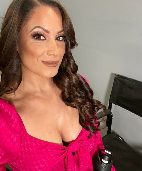 AEW Dasha Kuret actrice nue galerie