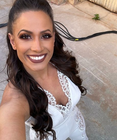 AEW Dasha Kuret jolie actrice photo