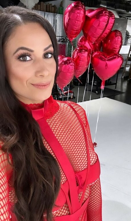 AEW Dasha Kuret actrice pornographique galeries