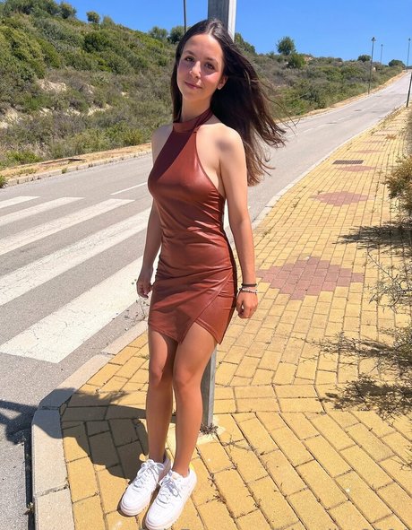 claudia 2004 star du porno chaude img