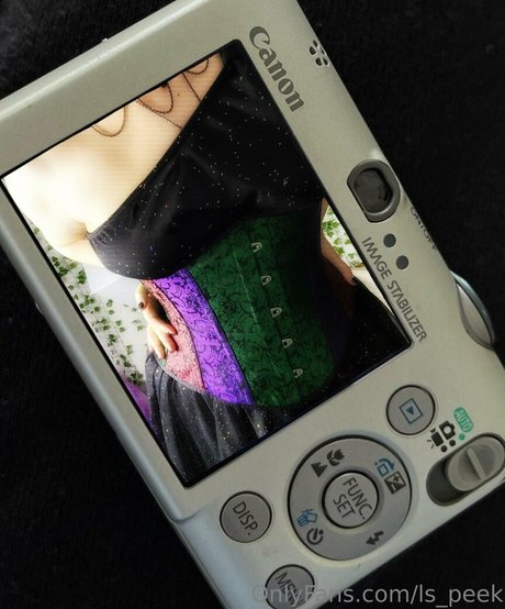 ls peek modèle exclusif des photos