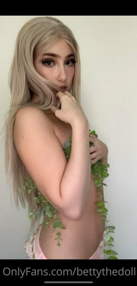 bettythedoll star exclusive img