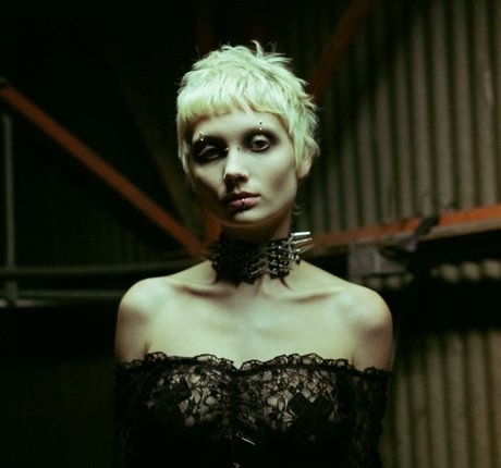 liittlekrissy actrice érotique galerie