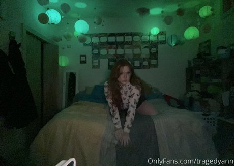 tragedyann modèles nus collection