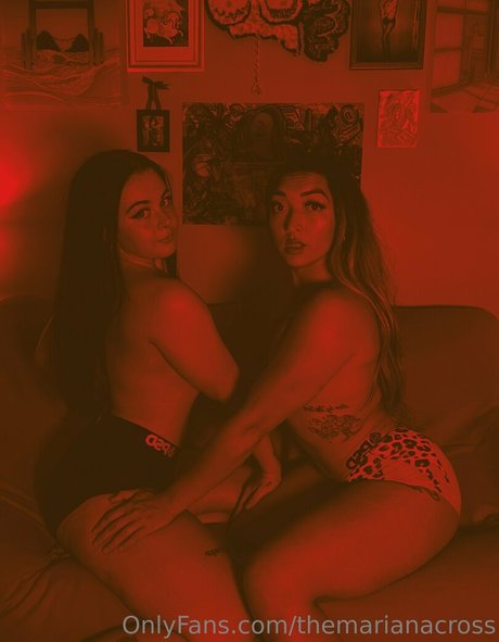 éjacule sur la langue onlyfans chaud érotique photo