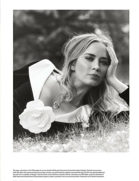 Emily Blunt modèles nus archive