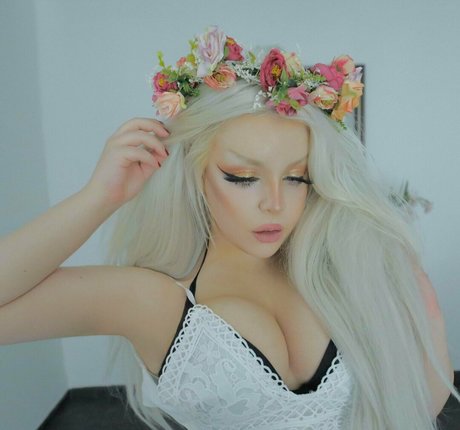 infirmière brune onlyfans haut img