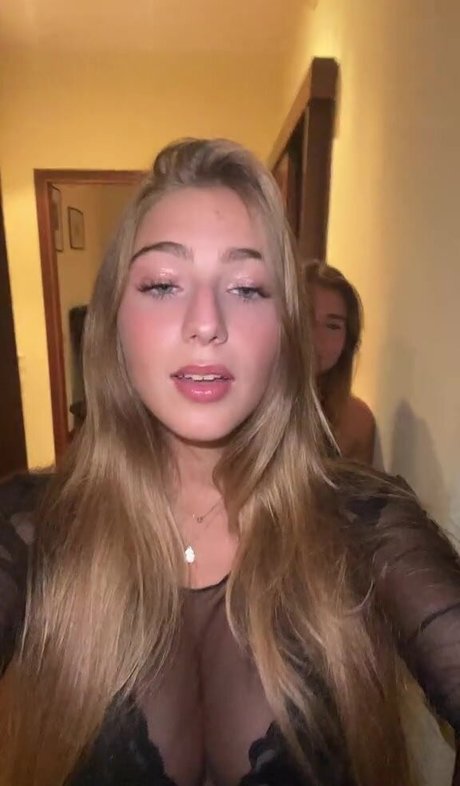 Francesca Salerno modèle pornographique des photos