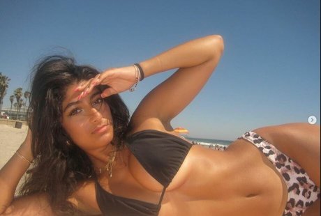 Donya Shabani actrice porno images