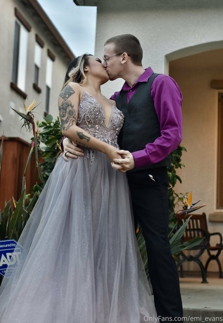 Emi Evans meilleure star du porno images