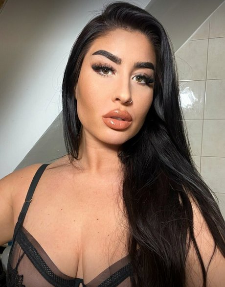 Baranyai Lanyok actrice exclusive images