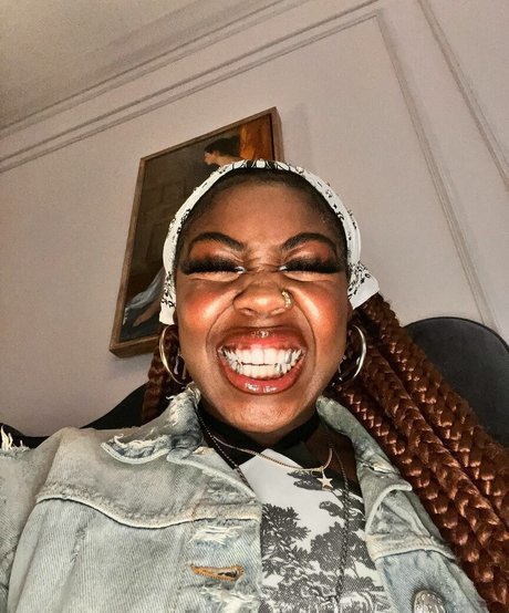 Alijahkai star du porno gratuite image