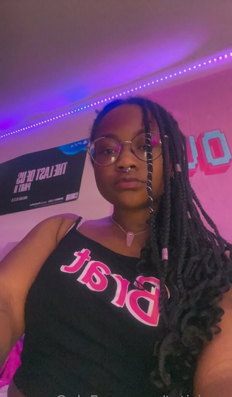 tati jpeg nus de stars du porno image