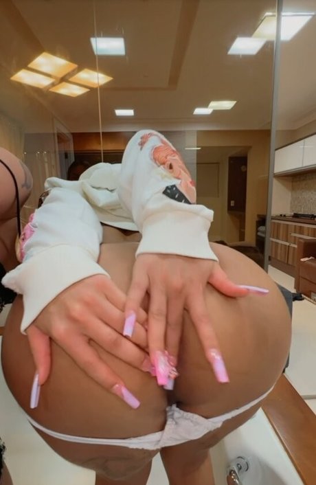 Hillary Fabii modèle hd images