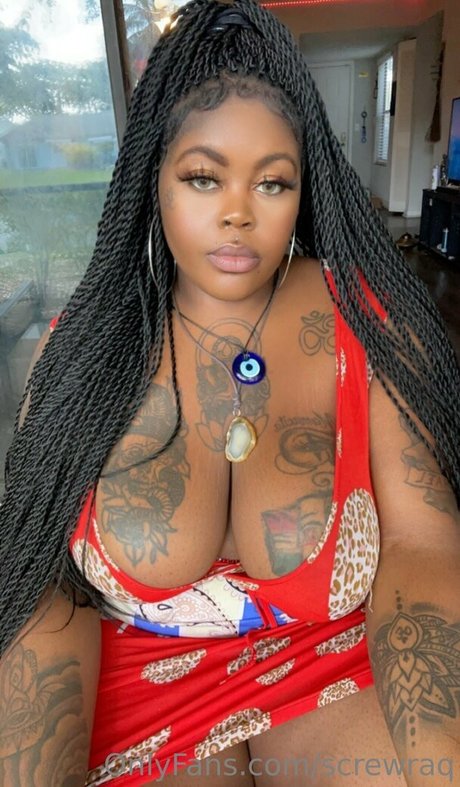 screwraq modèles nus images