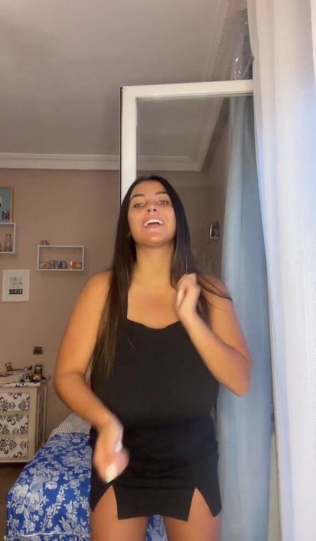 sexe en bikini uniquementfans beau nu image